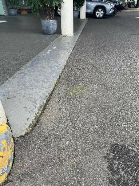 Photograph of driveway step without marking